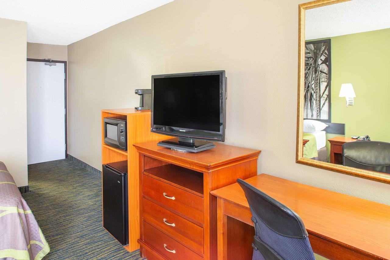 Super 8 By Wyndham Città di Panama Esterno foto